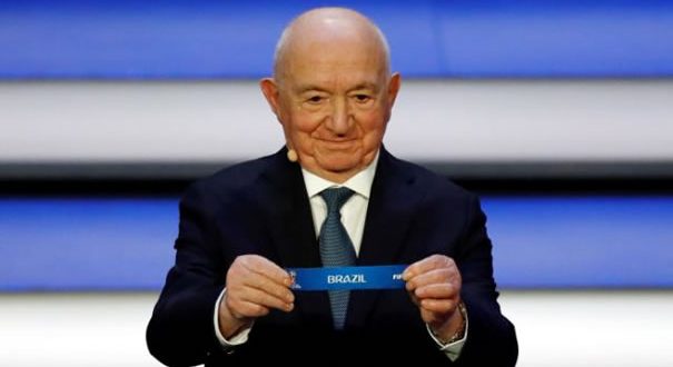 FIFA realiza sorteio da Copa do Mundo na Rússia e Brasil estreia contra Suíça
