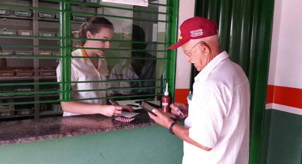 Reaberta pela atual gestão, farmácia municipal beneficia mais de 2 mil goianesienses por mês
