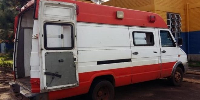 Ambulância de Goianésia é flagrada transportando alimente em condições irregular em nota a prefeitura de Goianésia esclarece