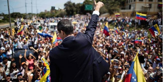 Guaidó se reúne nesta terça com funcionários públicos venezuelanos