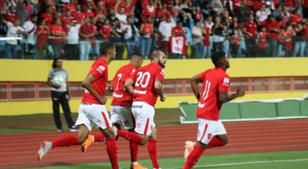Danilo e Rafael Silva marcam e Vila Nova abre vantagem contra o Bragantino