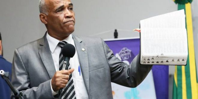 Deputado baiano propõe discussão “de doido para doido” com Bolsonaro