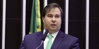 Presidente da Câmara, Rodrigo Maia, rompe com líder do governo, Major Vitor Hugo