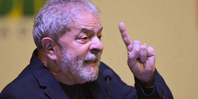 Justiça arquiva ação que acusava Lula e o filho de lavagem de dinheiro e tráfico de influência