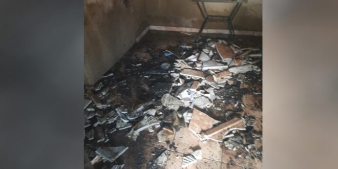 Adolescente coloca fogo em casa após mãe não deixá-lo jogar em celular, diz polícia