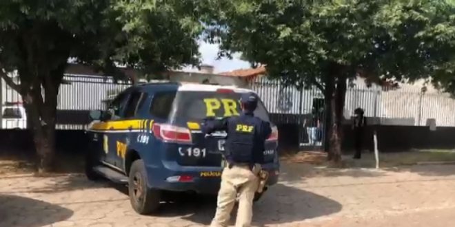 Empresário é preso na BR -153 em Uruaçu, por apropriação indébita de carro da ex-esposa