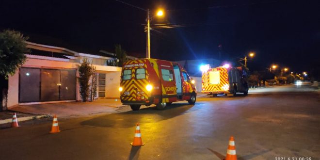 Corpo de Bombeiros é chamado para controlar Incêndio em uma casa no Bairro Santa Luzia