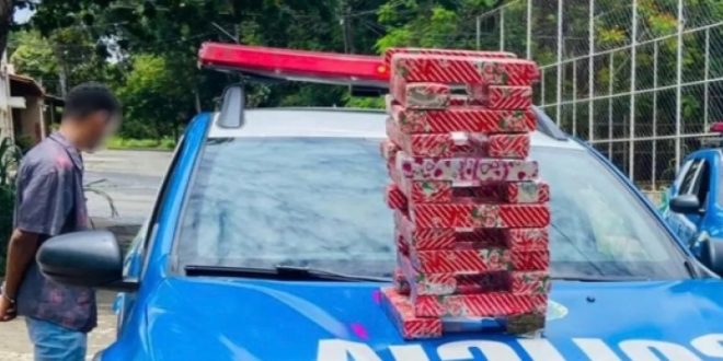 Papai Noel do tráfico é preso em Goiás vendendo maconha em papel de presente