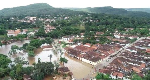 Defesa Civil de Pirenópolis alerta para riscos de chuvas intensas e recomenda suspensão de visitantes em atrativos