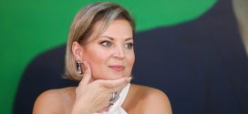 Joice Hasselmann se filia ao PSDB