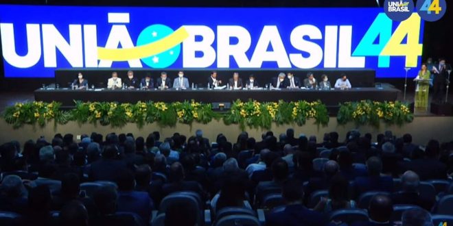 Plenário do TSE aprova fusão entre DEM e PSL e União Brasil é formalizado