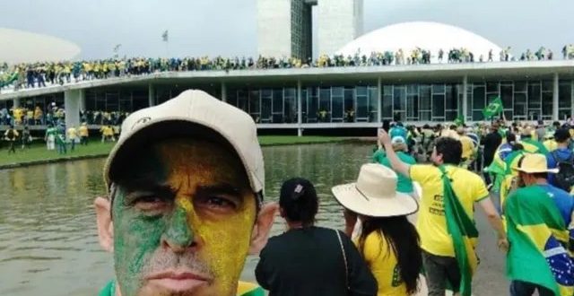 PM que postou foto durante invasão ao Congresso é afastado, diz governador
