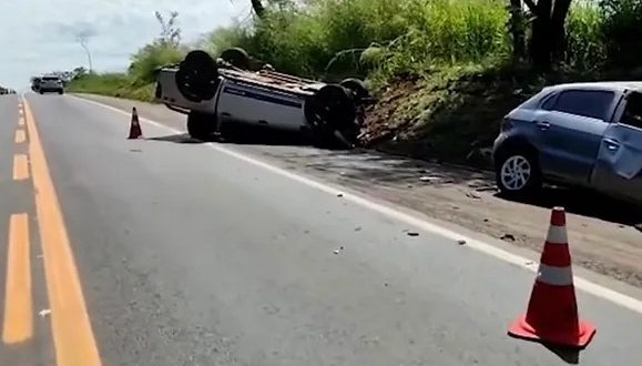 Polícia Rodoviária e Ecovias liberam BR-153 após grave acidente com duas vítimas