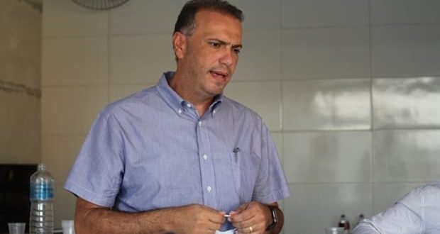 Vereadores de Goianésia da ao prefeito Leozão ferias remunerada no valor de 33 mil Reais