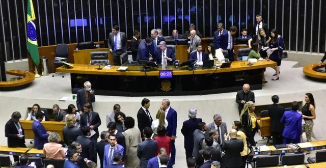 Por 367 votos a 102, Câmara aprova a urgência para o projeto do arcabouço fiscal