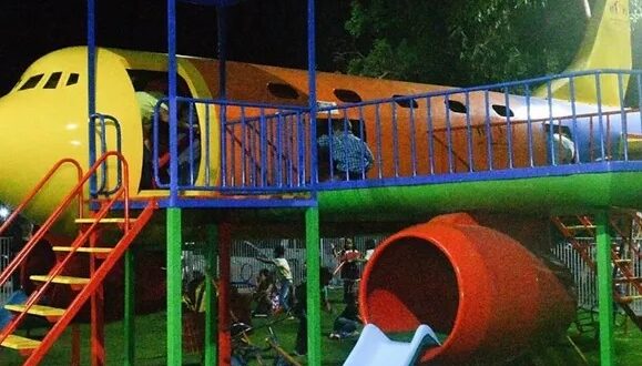 Prefeitura de Santa Terezinha de Goiás compra avião de brinquedo por preço de avião de verdade