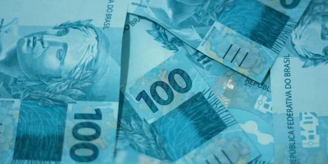 13º salário: parcela única ou 1ª parte devem ser pagas até sexta-feira; veja o que fazer se você não receber