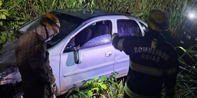 Desaparecido há cinco dias, motorista é encontrado morto debaixo de carro que caiu em precipício na GO-446