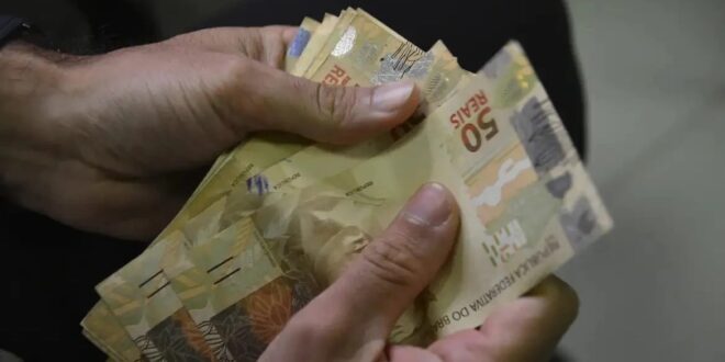 Abono salarial Pis/Pasep 2025 está disponível para consulta; confira datas e quem recebe