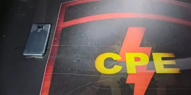 Aparelho celular furtado há 3 anos é encontrado abandonado em rua de Goianésia