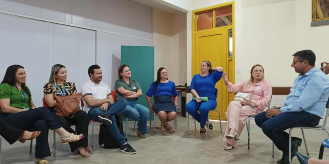 Secretaria de Educação de Goianésia investe em saúde emocional e visita escola de referência no Ceará
