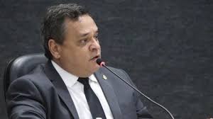 Vereador Múcio Santa é absolvido em processo de compra de votos e segue no mandato