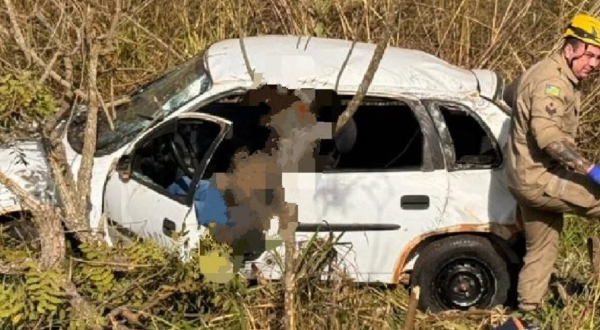 Mulher morre e três idosos ficam feridos em acidente na GO-210