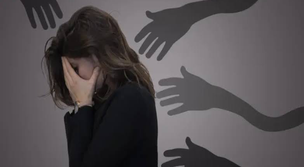 Diretora de escola é presa por tentar intimidar vítima de abuso em Inhumas