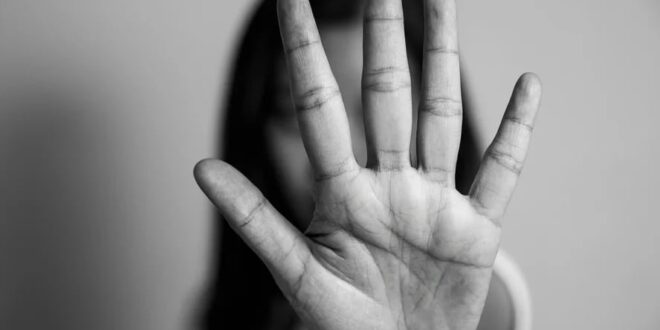 Mulher denuncia agressões físicas e psicológicas do companheiro em Goianésia