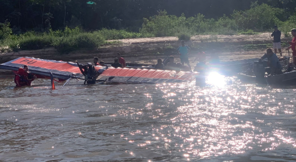 Ultraleve caí após piloto tentar manobra em baixa altitude no Rio Araguaia