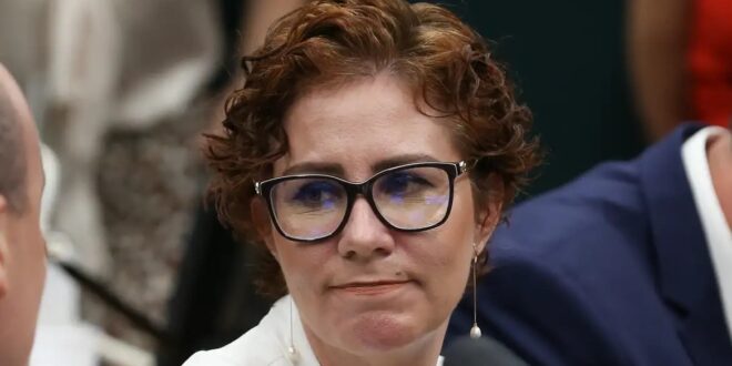 Deputada Carla Zambelli é presa na Itália
