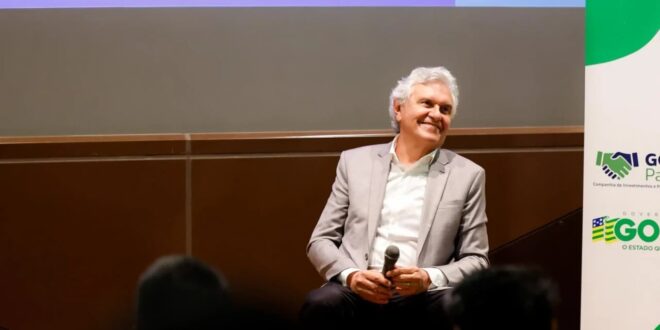 De volta ao Brasil, Caiado deve marcar posição sobre tarifaço de Trump em agenda prioritária com empresariado