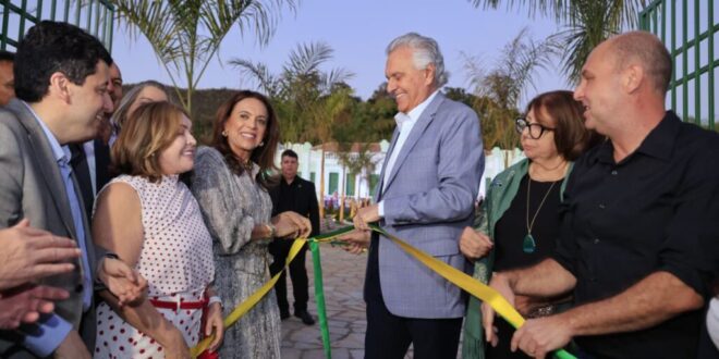 Governo entrega reforma do Palácio da Instrução, patrimônio simbólico da educação e do Estado