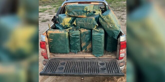 Autoridades de Goiás e MT apreendem 510 kg de cocaína perto a local de pouso clandestino