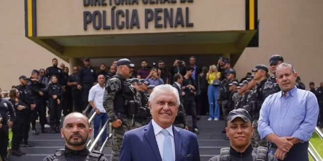 Caiado autoriza promoção de 229 policiais penais em Goiás