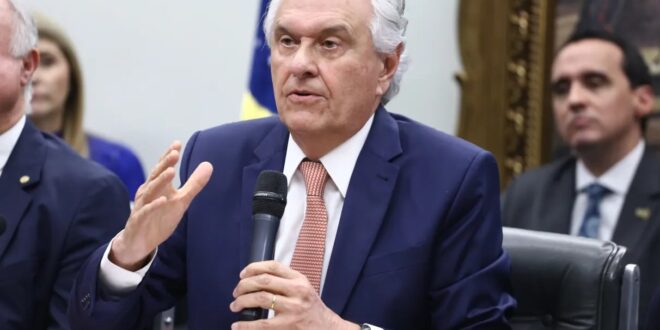 Caiado diz que governadores não dependem de escolha de Bolsonaro para se lançarem candidatos