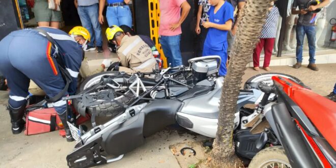 Grave acidente entre motos deixa dois feridos no Bairro Carrilho, em Goianésia