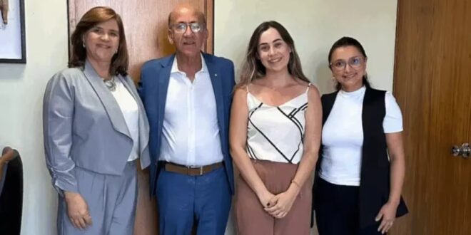 Secretária Municipal de Saúde de Goianésia viaja à Brasília em busca de recursos