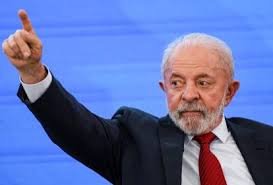Lula lidera cenários de 1º turno e ganha vantagem no 2°, aponta Datafolha