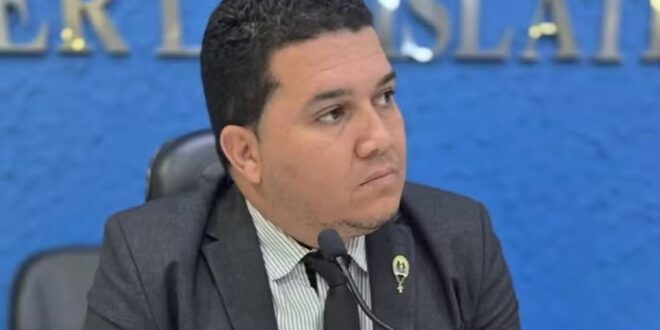 Presidente de câmara de vereadores é preso suspeito de corrupção e associação criminosa, em Goiás