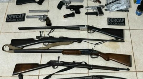 Advogado é preso com 15 armas, silenciador e mais de três mil munições em Niquelândia