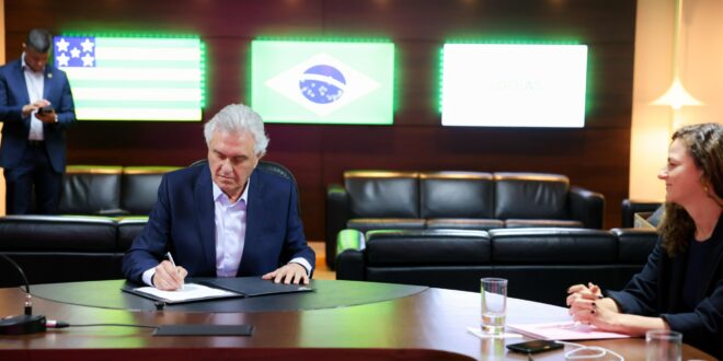 Caiado assina acordo com Instituto Natura e fortalece prevenção ao câncer de mama em Goiás