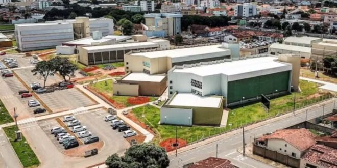 Abertas as inscrições para concurso com salário de até R$ 13 mil em universidade de Goiás