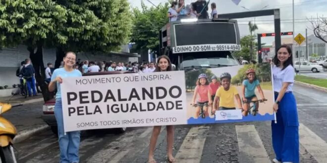 Colégio Maria Imaculada realiza Pedalada pela Igualdade em Goianésia