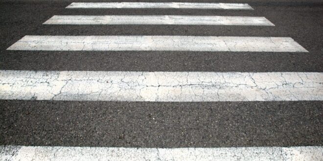 Prefeitura planeja implantar faixas de pedestres elevadas em frente às escolas municipais de Goianésia