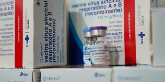 Goiás amplia campanha de vacinação contra bronquiolite para gestantes