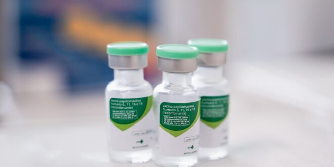 Saúde convoca jovens de 15 a 19 anos para vacinação contra o HPV