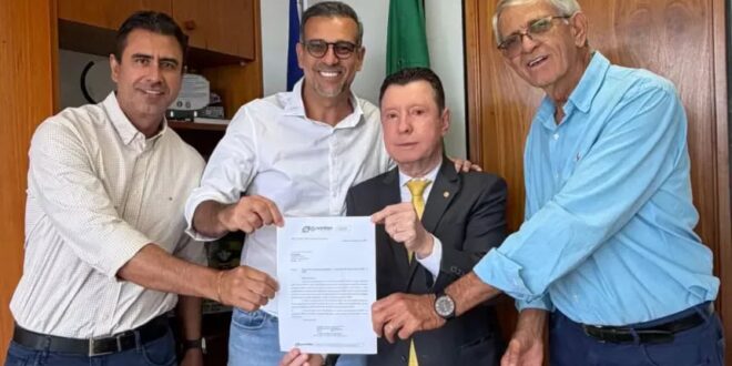 Renato de Castro vai à Brasília e consegue R$ 5 milhões com o deputado José Nelto para reforçar recapeamento em Goianésia