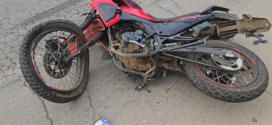 Motociclista morre atropelado por caminhão após tentativa de ultrapassagem na BR-153