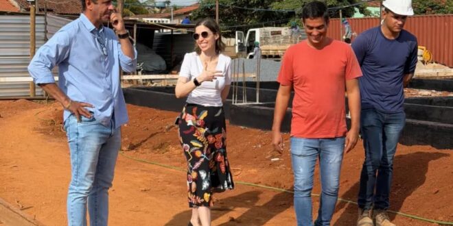 Luciana Naves visita obras de creches e complexo esportivo em Goianésia